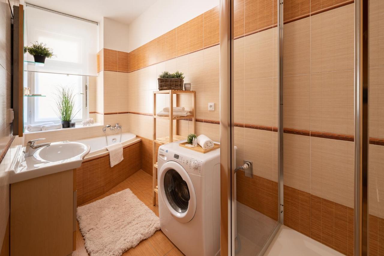 Luxury Apartment In Prime Location Praha Eksteriør bilde