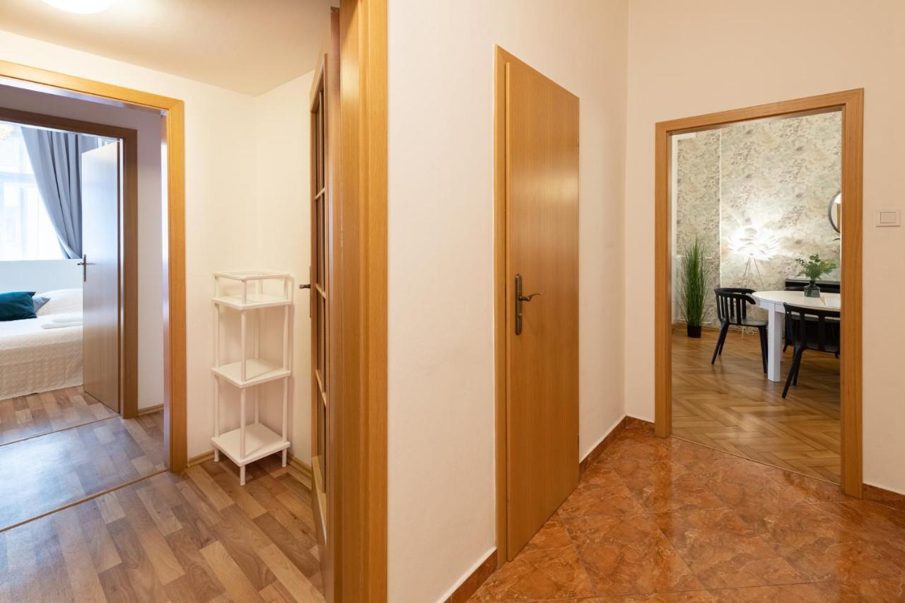 Luxury Apartment In Prime Location Praha Eksteriør bilde